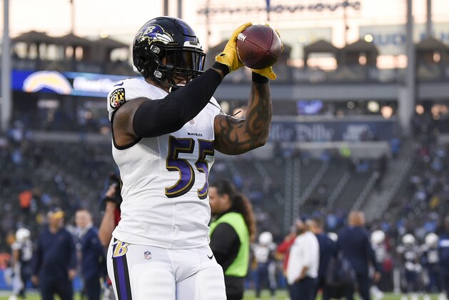 Baltimore Ravens linebacker Terrell Suggs warms up during the first half of an NFL football game against the Los Angeles Chargers in Carson, Calif., Sunday, Dec. 23, 2018. (AP Photo/Kelvin Kuo)