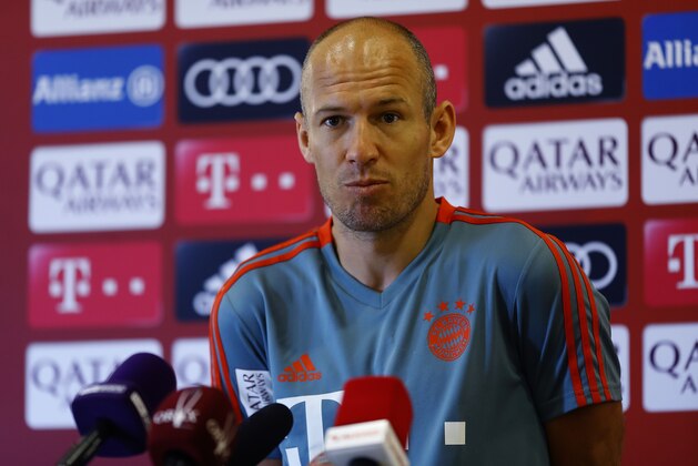 FC Bayern Munich's Dutch forward Arjen Robben speaks at a press conference during their winter training camp at the Aspire Academy for Sports Excellence in the Qatari capital Doha, on January 7, 2019. (Photo by KARIM JAAFAR / AFP) (Photo credit should read KARIM JAAFAR/AFP/Getty Images) FC Bayern Munich's Dutch forward Arjen Robben speaks at a press conference during their winter training camp at the Aspire Academy for Sports Excellence in the Qatari capital Doha, on January 7, 2019. (Photo by KARIM JAAFAR / AFP) (Photo credit should read KARIM JAAFAR/AFP/Getty Images)