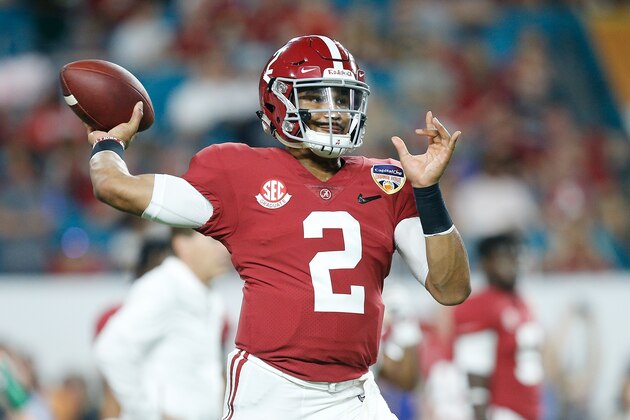 MIAMI, FL - DECEMBER 29:  Jalen Hurts #2 of the Alabama Crimson Tide warms up prior to the game against the Oklahoma Sooners during the College Football Playoff Semifinal at the Capital One Orange Bowl at Hard Rock Stadium on December 29, 2018 in Miami, Florida.  (Photo by Michael Reaves/Getty Images)