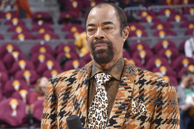 CLEVELAND, OH - DECEMBER 12:  Walt Frazier looks on prior to the game between the New York Knicks and Cleveland Cavaliers on December 12, 2018 at Quicken Loans Arena in Cleveland, Ohio. NOTE TO USER: User expressly acknowledges and agrees that, by downloading and/or using this Photograph, user is consenting to the terms and conditions of the Getty Images License Agreement. Mandatory Copyright Notice: Copyright 2018 NBAE (Photo by David Liam Kyle/NBAE via Getty Images)