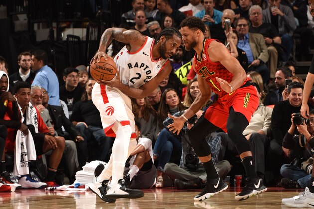 TORONTO, CANADA - JANUARY 8: Kawhi Leonard #2 of the Toronto Raptors looks to make a play against the Atlanta Hawks on January 8, 2019 at the Scotiabank Arena in Toronto, Ontario, Canada.  NOTE TO USER: User expressly acknowledges and agrees that, by downloading and or using this Photograph, user is consenting to the terms and conditions of the Getty Images License Agreement.  Mandatory Copyright Notice: Copyright 2019 NBAE (Photo by Ron Turenne/NBAE via Getty Images)