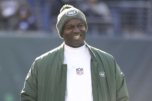 New York Jets head coach Todd Bowles smiles prior to an NFL football game against the Green Bay Packers, Sunday, Dec. 23, 2018, in East Rutherford, N.J. (AP Photo/Bill Kostroun)