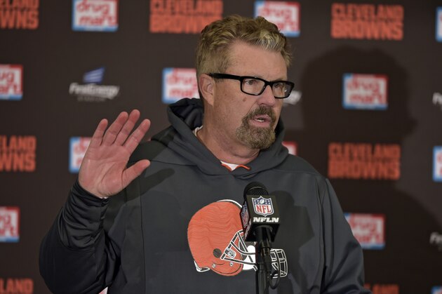 Cleveland Browns head coach Gregg Williams answers questions during a news conference after an NFL football game against the Cincinnati Bengals, Sunday, Dec. 23, 2018, in Cleveland. (AP Photo/David Richard)