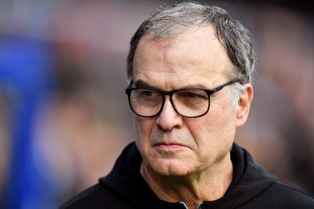 LONDON, ENGLAND - JANUARY 06:  Marcelo Bielsa, Manager of of Leeds United during the FA Cup Third Round match between Queens Park Rangers and Leeds United at Loftus Road on January 6, 2019 in London, United Kingdom. (Photo by Justin Setterfield/Getty Images)