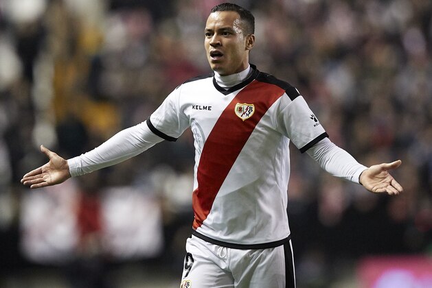 MADRID, SPAIN - NOVEMBER 03:  Raul de Tomas of Rayo Vallecano reacts during the La Liga match between Rayo Vallecano de Madrid and FC Barcelona at Campo de Futbol de Vallecas on November 3, 2018 in Madrid, Spain.  (Photo by Quality Sport Images/Getty Images)