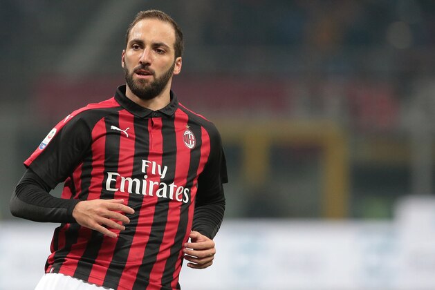 MILAN, ITALY - DECEMBER 29:  Gonzalo Higuain of AC Milan looks on during the Serie A match between AC Milan and SPAL at Stadio Giuseppe Meazza on December 29, 2018 in Milan, Italy.  (Photo by Emilio Andreoli/Getty Images)