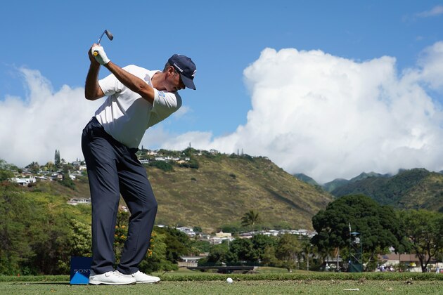 HONOLULU, HI - JANUARY 11:  Matt Kuchar of the United States plays his shot from the seventh tee during the second round of the Sony Open In Hawaii at Waialae Country Club on January 11, 2019 in Honolulu, Hawaii.  (Photo by Kevin C. Cox/Getty Images)