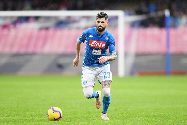 NAPLES, ITALY - NOVEMBER 25:  Elseid Hysaj of SSC Napoli in action during the Serie A match between SSC Napoli and Chievo Verona at Stadio San Paolo on November 25, 2018 in Naples, Italy.  (Photo by Francesco Pecoraro/Getty Images)