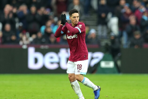 LONDON, ENGLAND - JANUARY 05: Samir Nasri of West Ham United acknowledges the fans as he leaves the pitch during the FA Cup Third Round match between West Ham United and Birmingham City at The London Stadium on January 5, 2019 in London, United Kingdom.  (Photo by Alex Morton/Getty Images)