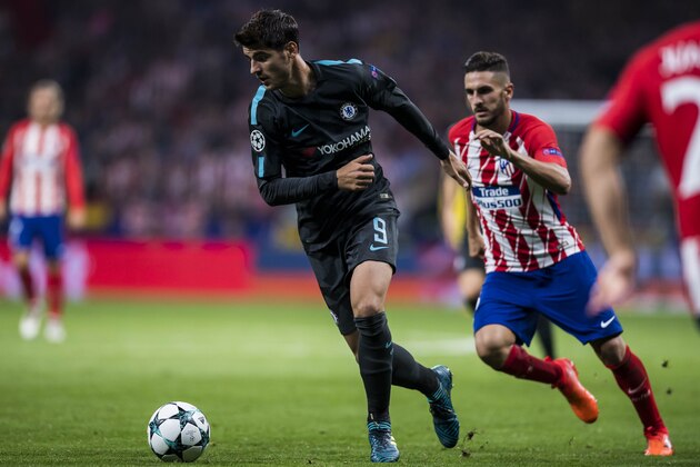 MADRID, SPAIN - SEPTEMBER 27: Alvaro Morata (r) of Chelsea FC is followed by Jorge Resurreccion Merodio, Koke, of Atletico de Madrid during the UEFA Champions League 2017-18 match between Atletico de Madrid and Chelsea FC at the Wanda Metropolitano on 27 September 2017, in Madrid, Spain. (Photo by Power Sport Images/Getty Images)