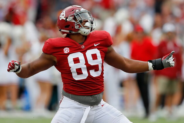 TUSCALOOSA, AL - OCTOBER 21:  LaBryan Ray #89 of the Alabama Crimson Tide reacts after sacking Jarrett Guarantano #2 of the Tennessee Volunteers at Bryant-Denny Stadium on October 21, 2017 in Tuscaloosa, Alabama.  (Photo by Kevin C. Cox/Getty Images)