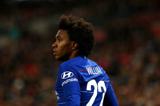LONDON, ENGLAND - JANUARY 08: Willian of Chelsea FC  during the Carabao Cup Semi Final First Leg match between Tottenham Hotspur and Chelsea at Wembley Stadium on January 8, 2019 in London, United Kingdom. (Photo by Chloe Knott - Danehouse/Getty Images)
