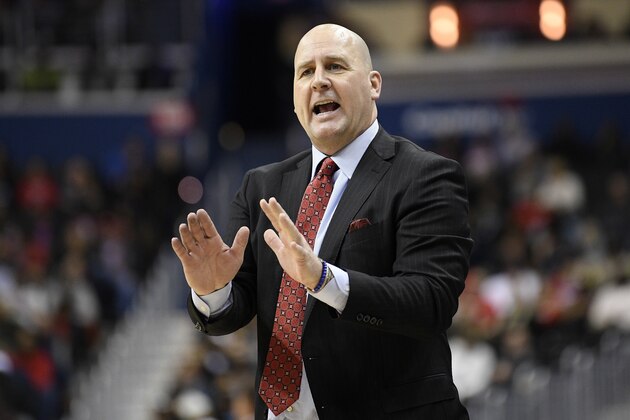 Chicago Bulls head coach Jim Boylen gestures during the second half of an NBA basketball game against the Washington Wizards, Friday, Dec. 28, 2018, in Washington.  (AP Photo/Nick Wass)