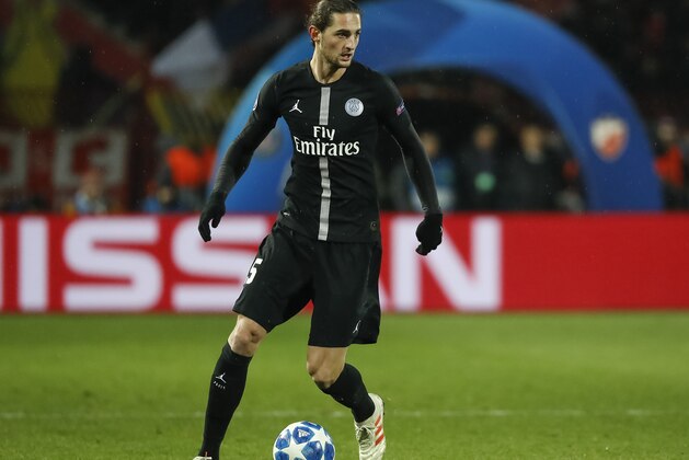 BELGRADE, SERBIA - DECEMBER 11: Adrien Rabiot of Paris Saint-Germain in action during the UEFA Champions League Group C match between Red Star Belgrade and Paris Saint-Germain at Rajko Mitic Stadium on December 11, 2018 in Belgrade, Serbia. (Photo by Srdjan Stevanovic/Getty Images)