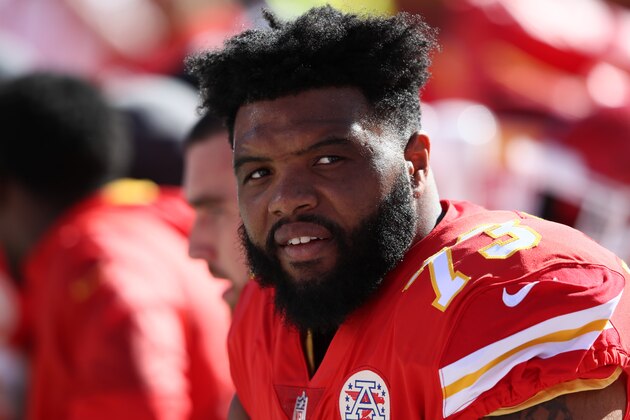 KANSAS CITY, MO - OCTOBER 28: Jeff Allen #73 of the Kansas City Chiefs of the Kansas City Chiefs sits on the bench after a scoring drive during the third quarter of the game against the Denver Broncos at Arrowhead Stadium on October 28, 2018 in Kansas City, Missouri. (Photo by Jamie Squire/Getty Images)