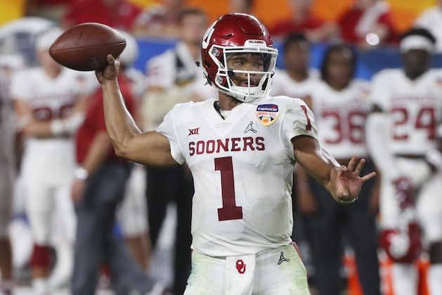 Oklahoma quarterback Kyler Murray (1) looks to pass the ball, during the second half of the Orange Bowl NCAA college football game against Alabama, Saturday, Dec. 29, 2018, in Miami Gardens, Fla. (AP Photo/Wilfredo Lee)