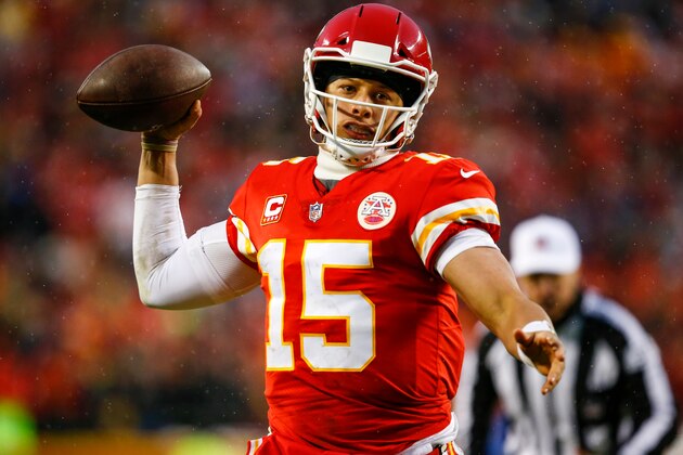 KANSAS CITY, MO - JANUARY 12: Patrick Mahomes #15 of the Kansas City Chiefs pump fakes a pass Indianapolis Colts during the second quarter of the AFC Divisional Round playoff game at Arrowhead Stadium on January 12, 2019 in Kansas City, Missouri. (Photo by David Euilitt/Getty Images)