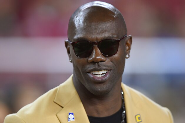 SANTA CLARA, CA - NOVEMBER 01:  2018 Hall of Fame inductee Terrell Owens looks on during a ceremony at halftime of the game between the San Francisco 49ers and the Oakland Raiders at Levi's Stadium on November 1, 2018 in Santa Clara, California.  (Photo by Thearon W. Henderson/Getty Images)