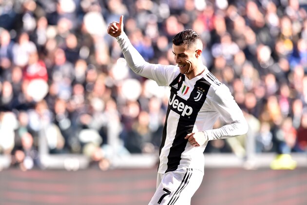 TURIN, ITALY - DECEMBER 29:  Cristiano Ronaldo of Juventus gestures  during the Serie A match between Juventus and UC Sampdoria on December 29, 2018 in Turin, Italy.  (Photo by Tullio M. Puglia/Getty Images)