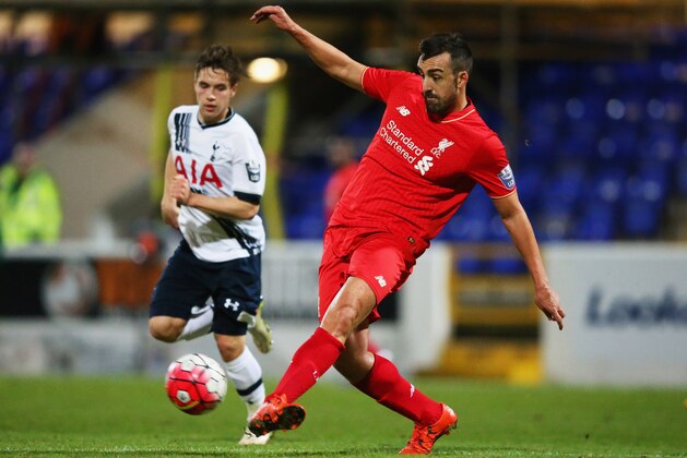 CHESTER, ENGLAND - JANUARY 25:  Jose Enrique of Liverpool passes the ball during the Barclays U21 Premier League match between Liverpool U21 and Tottenham Hotspur U21 at Lookers Vauxhall Stadium on January 25, 2016 in Chester, England.  (Photo by Alex Livesey/Getty Images)