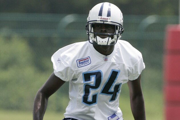 Tennessee Titans cornerback Tony Beckham  takes part in minicamp drills Thursday, May 19, 2005, in Nashville, Tenn. The Titans' secondary has changed since last season because of salary cap cuts and free agent departures. Beckham has been practicing with the first team at one of the cornerback slots.  (AP Photo/Mark Humphrey)