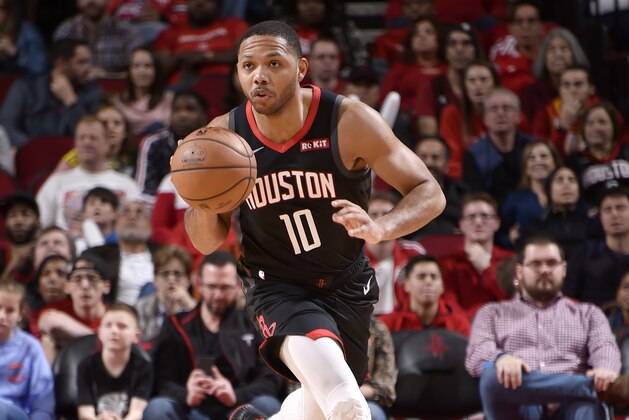 HOUSTON, TX - DECEMBER 22: Eric Gordon #10 of the Houston Rockets handles the ball against the San Antonio Spurs on December 22, 2018 at the Toyota Center in Houston, Texas. NOTE TO USER: User expressly acknowledges and agrees that, by downloading and/or using this photograph, user is consenting to the terms and conditions of the Getty Images License Agreement. Mandatory Copyright Notice: Copyright 2018 NBAE (Photo by Bill Baptist/NBAE via Getty Images)