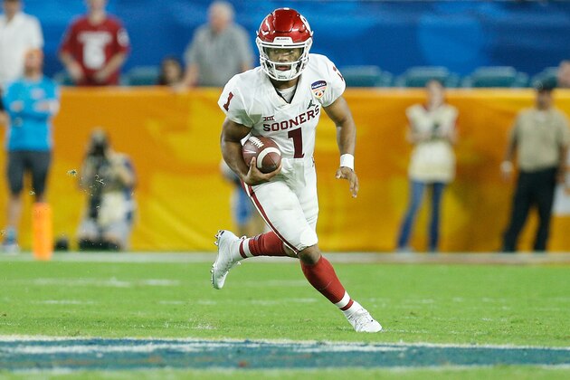 MIAMI, FL - DECEMBER 29: Kyler Murray #1 of the Oklahoma Sooners scrambles with the ball against the Alabama Crimson Tide during the College Football Playoff Semifinal at the Capital One Orange Bowl at Hard Rock Stadium on December 29, 2018 in Miami, Florida. (Photo by Michael Reaves/Getty Images) MIAMI, FL - DECEMBER 29: Kyler Murray #1 of the Oklahoma Sooners scrambles with the ball against the Alabama Crimson Tide during the College Football Playoff Semifinal at the Capital One Orange Bowl at Hard Rock Stadium on December 29, 2018 in Miami, Florida. (Photo by Michael Reaves/Getty Images)