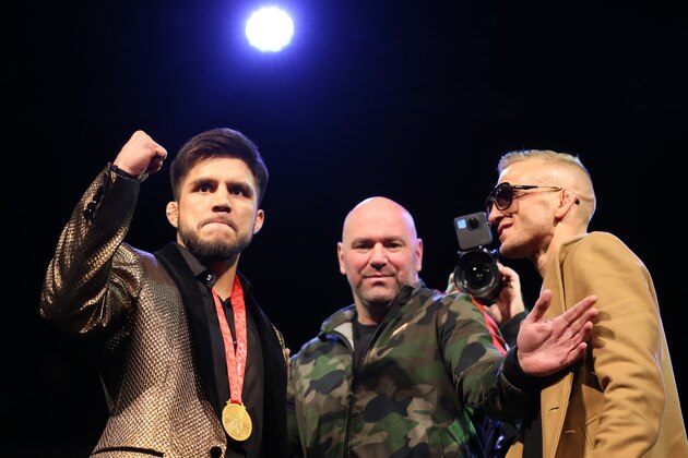 NEW YORK, NEW YORK - JANUARY 17: Henry Cejudo and TJ Dillashaw face off during the press conference ahead of UFC Fight Night Cejudo v Dillashaw at the Music Hall of Williamsburg on January 17, 2019 in the Brooklyn borough of New York City. (Photo by Michael Owens/Zuffa LLC/Zuffa LLC)