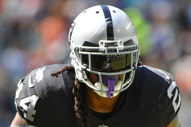 MIAMI, FL - SEPTEMBER 23: Marshawn Lynch #24 of the Oakland Raiders in action against the Miami Dolphins at Hard Rock Stadium on September 23, 2018 in Miami, Florida. (Photo by Mark Brown/Getty Images)