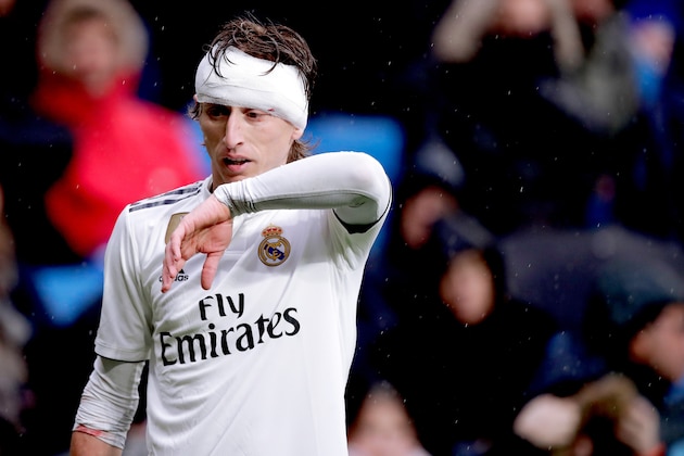 MADRID, SPAIN - JANUARY 19: Luka Modric of Real Madrid  during the La Liga Santander  match between Real Madrid v Sevilla at the Santiago Bernabeu on January 19, 2019 in Madrid Spain (Photo by David S. Bustamante/Soccrates/Getty Images)