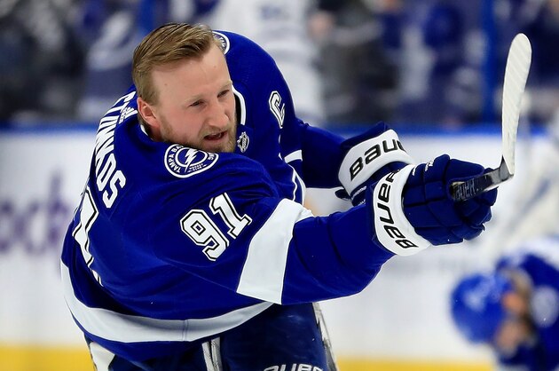 TAMPA, FL - DECEMBER 13:  Steven Stamkos #91 of the Tampa Bay Lightning warms up during a game against the Toronto Maple Leafs at Amalie Arena on December 13, 2018 in Tampa, Florida.  (Photo by Mike Ehrmann/Getty Images)