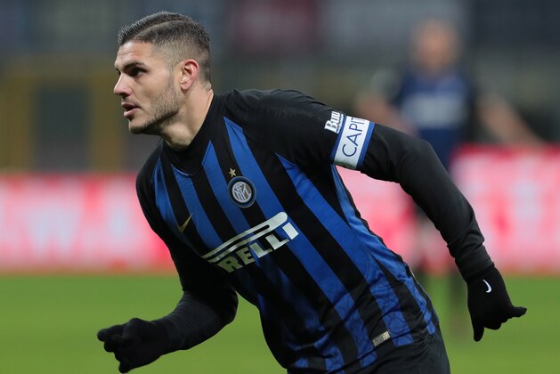 MILAN, ITALY - JANUARY 19:  Mauro Emanuel Icardi of FC Internazionale looks on during the Serie A match between FC Internazionale and US Sassuolo at Stadio Giuseppe Meazza on January 19, 2019 in Milan, Italy.  (Photo by Emilio Andreoli/Getty Images)