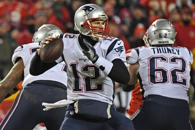 KANSAS CITY, MO - JANUARY 20:  Quarterback Tom Brady #12 of the New England Patriots throws a pass to the outside during the second half of the AFC Championship Game against the Kansas City Chiefs at Arrowhead Stadium on January 20, 2019 in Kansas City, Missouri. (Photo by Peter G. Aiken/Getty Images)
