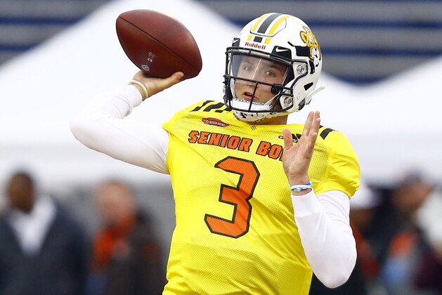 North quarterback Drew Lock of Missouri (3) throws a pass during practice for Saturday's Senior Bowl college football game, Tuesday, Jan. 22, 2019, in Mobile, Ala. (AP Photo/Butch Dill)