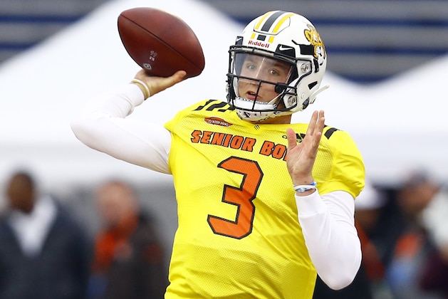 North quarterback Drew Lock of Missouri (3) throws a pass during practice for Saturday's Senior Bowl college football game, Tuesday, Jan. 22, 2019, in Mobile, Ala. (AP Photo/Butch Dill)