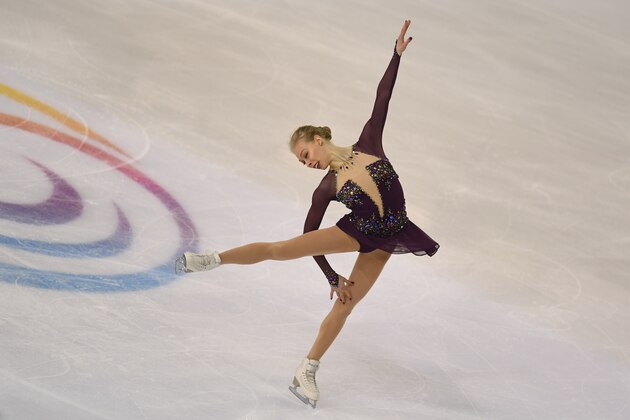 Bradie Tennell of the US competes in the Ladies free skating during the Internationaux de France ISU Grand Prix of Figure Skating in Grenoble, central-eastern France, on November 24, 2018. (Photo by JEAN-PIERRE CLATOT / AFP)        (Photo credit should read JEAN-PIERRE CLATOT/AFP/Getty Images)