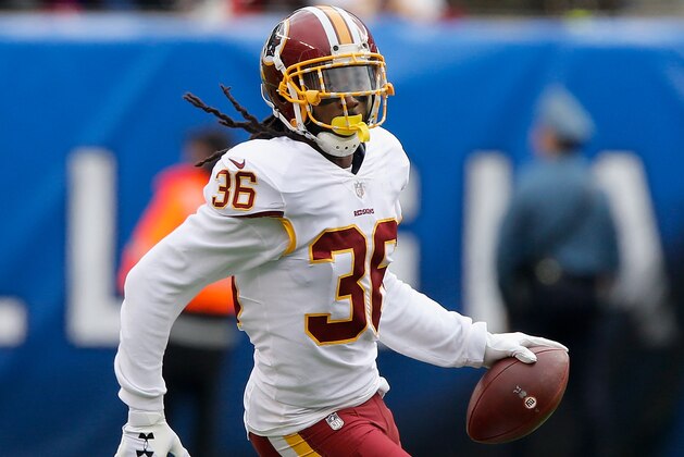 EAST RUTHERFORD, NJ - OCTOBER 28:  (NEW YORK DAILIES OUT)  D.J. Swearinger #36 of the Washington Redskins in action against the New York Giants on October 28, 2018 at MetLife Stadium in East Rutherford, New Jersey. The Redskins defeated the Giants 20-13.  (Photo by Jim McIsaac/Getty Images)