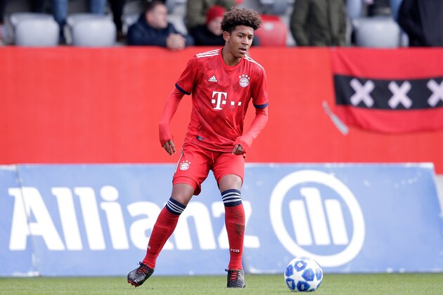 MUNCHEN, GERMANY - OCTOBER 2: Chris Richards of Bayern Munchen U19  during the    match between Bayern Munchen U19 v Ajax U19 at the FC Bayern Campus on October 2, 2018 in Munchen Germany (Photo by Erwin Spek/Soccrates/Getty Images)