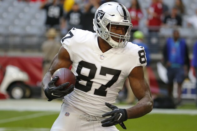 Oakland Raiders tight end Jared Cook (87) during an NFL football game against the Arizona Cardinals, Sunday, Nov. 18, 2018, in Glendale, Ariz. (AP Photo/Rick Scuteri)