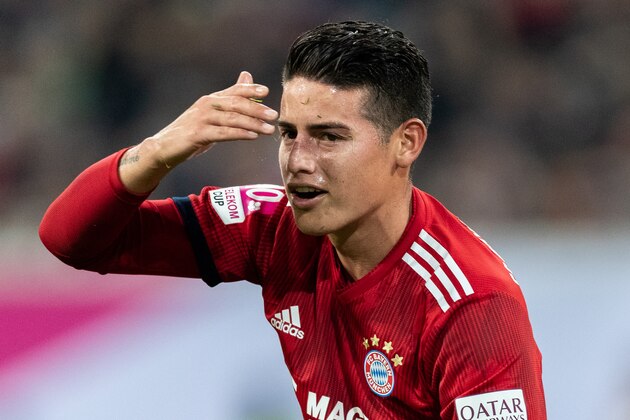 DUESSELDORF, GERMANY - JANUARY 13: James Rodriguez of FC Bayern Muenchen reacts during the Telekom Cup 2019 Final match between Borussia Moenchengladbach and Bayern Muenchen at Merkur Spiel-Arena on January 13, 2019 in Duesseldorf, Germany. (Photo by Boris Streubel/Getty Images)