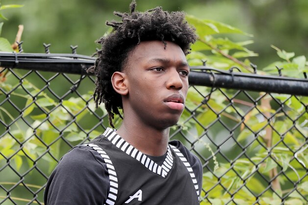 NEW YORK, NY - AUGUST 18: James Wiseman #23 of Team Ramsey watches a game prior to the game between Team Ramsey and Team Stanley during the SLAM Summer Classic 2018 at Dyckman Park on August 18, 2018 in New York City. (Photo by Elsa/Getty Images) NEW YORK, NY - AUGUST 18: James Wiseman #23 of Team Ramsey watches a game prior to the game between Team Ramsey and Team Stanley during the SLAM Summer Classic 2018 at Dyckman Park on August 18, 2018 in New York City. (Photo by Elsa/Getty Images)