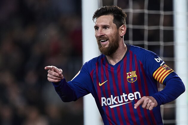 BARCELONA, SPAIN - JANUARY 17: Lionel Messi of FC Barcelona celebrates after scoring the third goal of his team during the Copa del Rey Round of 16 match between FC Barcelona and Levante at Nou Camp on January 17, 2019 in Barcelona, Spain. (Photo by Quality Sport Images/Getty Images)