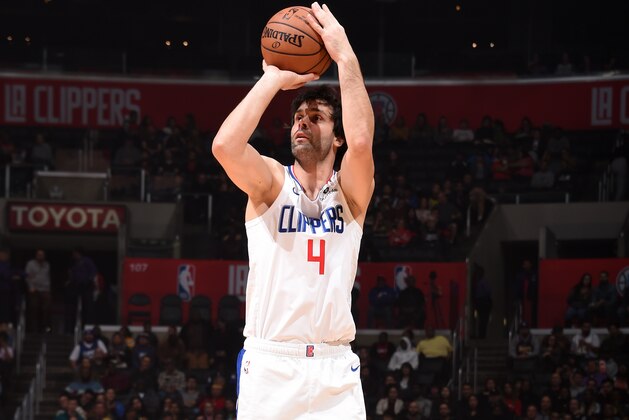 LOS ANGELES, CA - DECEMBER 11: Milos Teodosic #4 of the LA Clippers shoots the ball against the Toronto Raptors on December 11, 2018 at STAPLES Center in Los Angeles, California. NOTE TO USER: User expressly acknowledges and agrees that, by downloading and/or using this Photograph, user is consenting to the terms and conditions of the Getty Images License Agreement. Mandatory Copyright Notice: Copyright 2018 NBAE (Photo by Adam Pantozzi/NBAE via Getty Images)