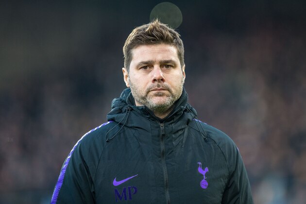 LONDON, ENGLAND - JANUARY 20: Mauricio Pochettino of Tottenham Hotspur looks on during the Premier League match between Fulham FC and Tottenham Hotspur at Craven Cottage on January 20, 2019 in London, United Kingdom. (Photo by Sebastian Frej/MB Media/Getty Images)