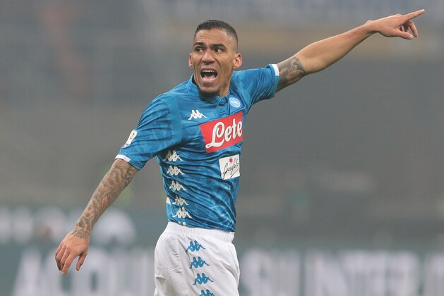 MILAN, ITALY - DECEMBER 26:  Allan Marques Loureiro of SSC Napoli gestures during the Serie A match between FC Internazionale and SSC Napoli at Stadio Giuseppe Meazza on December 26, 2018 in Milan, Italy.  (Photo by Emilio Andreoli/Getty Images)