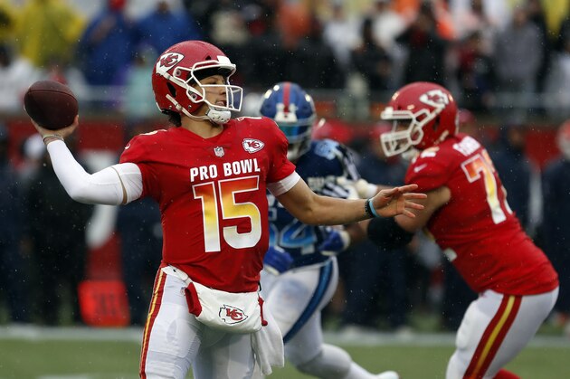 AFC quarterback Patrick Mahomes (15), of the Kansas City Chiefs, throws a pass against the NFC during the first half of the NFL Pro Bowl football game Sunday, Jan. 27, 2019, in Orlando, Fla. (AP Photo/Mark LoMoglio)