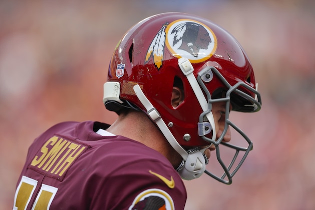 Washington Redskins quarterback Alex Smith (11) on the sidelines during the second half of an NFL football game against the Houston Texans, Sunday, Nov. 18, 2018, in Landover, Md. (AP Photo/Pablo Martinez Monsivais)