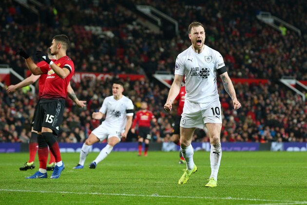 MANCHESTER, ENGLAND - JANUARY 29:  Ashley Barnes of Burnley celebrates after scoring his team's first goal during the Premier League match between Manchester United and Burnley at Old Trafford on January 29, 2019 in Manchester, United Kingdom.  (Photo by Alex Livesey/Getty Images)