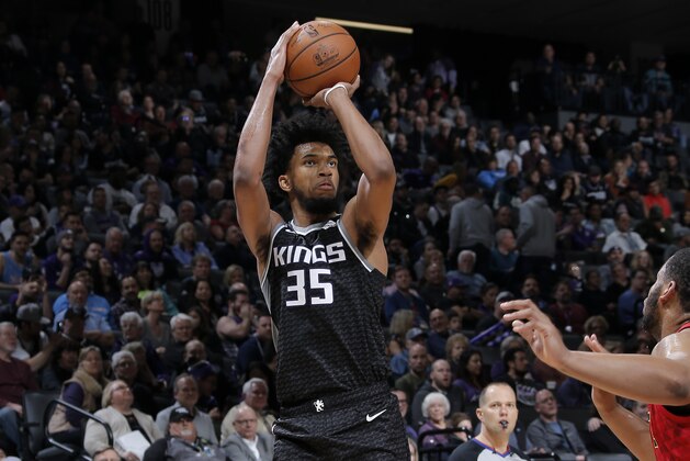 SACRAMENTO, CA - JANUARY 30: Marvin Bagley III #35 of the Sacramento Kings shoots the ball against the Atlanta Hawks on January 30, 2019 at Golden 1 Center in Sacramento, California. NOTE TO USER: User expressly acknowledges and agrees that, by downloading and or using this Photograph, user is consenting to the terms and conditions of the Getty Images License Agreement. Mandatory Copyright Notice: Copyright 2019 NBAE (Photo by Rocky Widner/NBAE via Getty Images)