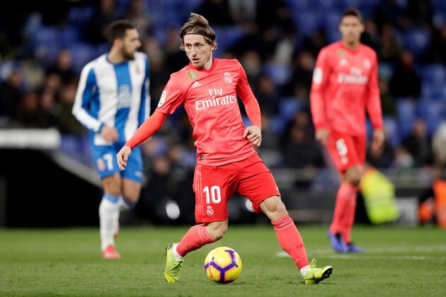 CORNELLA, SPAIN - JANUARY 27: Luka Modric of Real Madrid during the La Liga Santander  match between Espanyol v Real Madrid at the RCDE Stadium on January 27, 2019 in Cornella Spain (Photo by Jeroen Meuwsen/Soccrates/Getty Images)